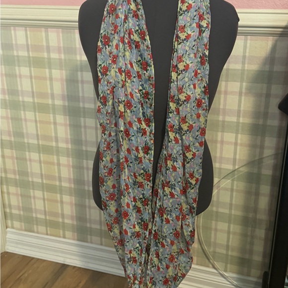 Set of 2 Scarfs - Picture 3 of 9